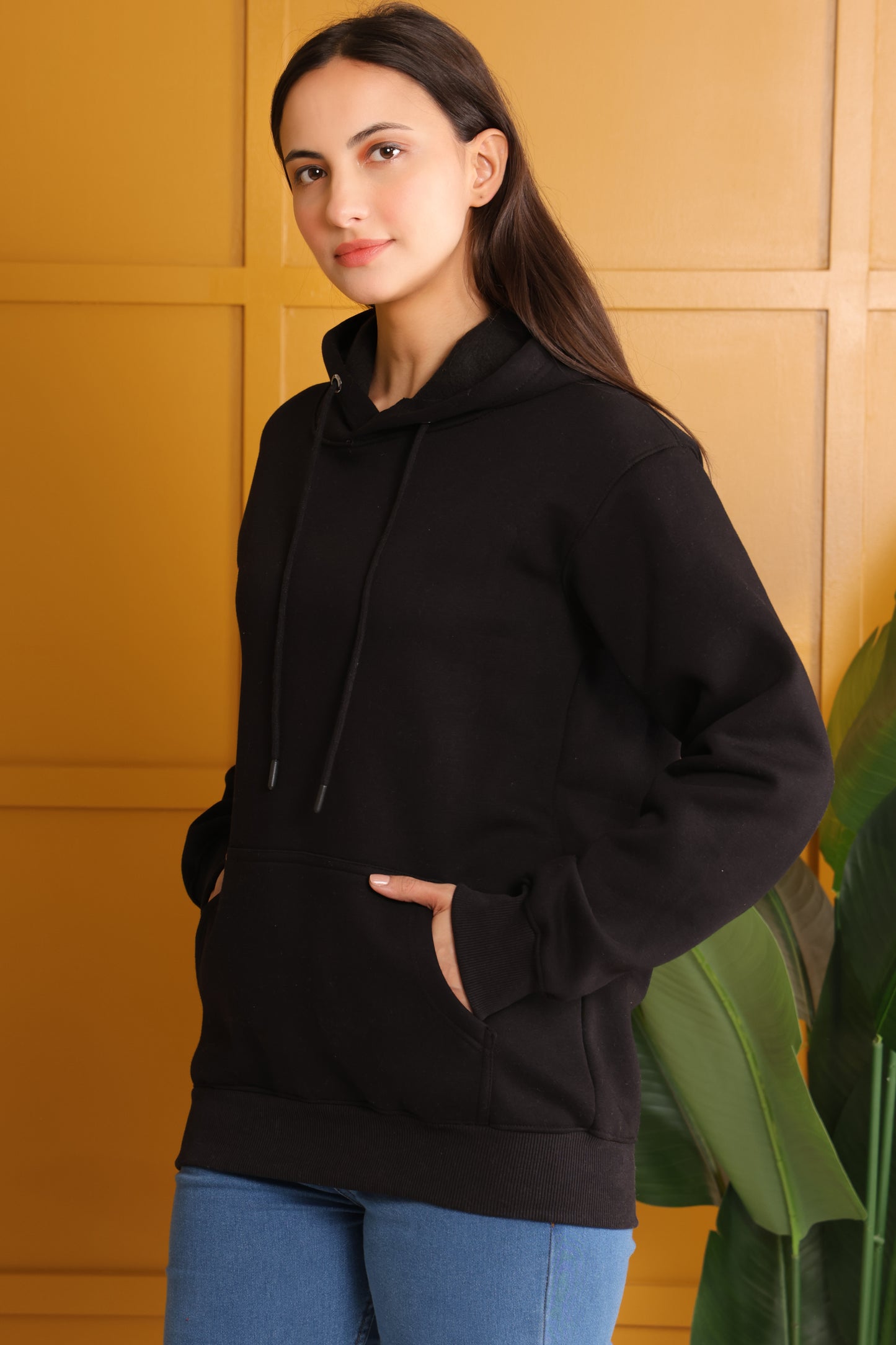 Scarlet Muse Hoodie Black