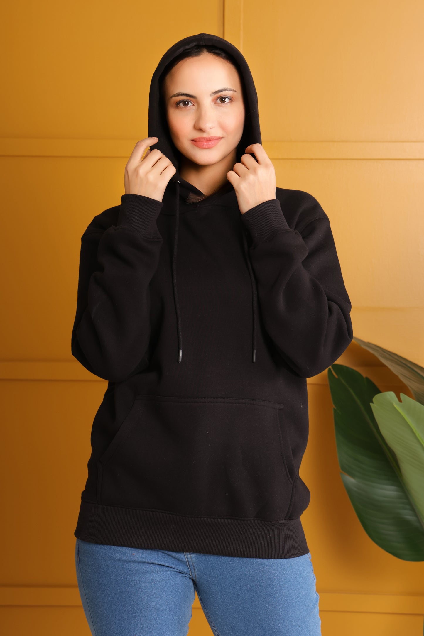 Scarlet Muse Hoodie Black