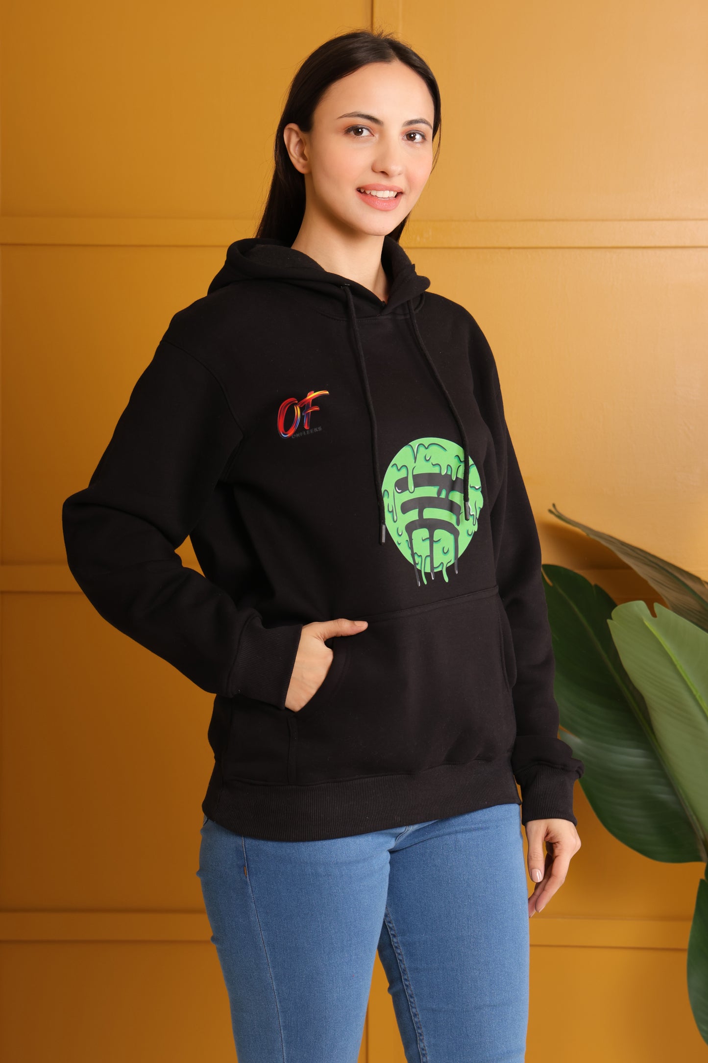 Neo Vibe Hoodie black